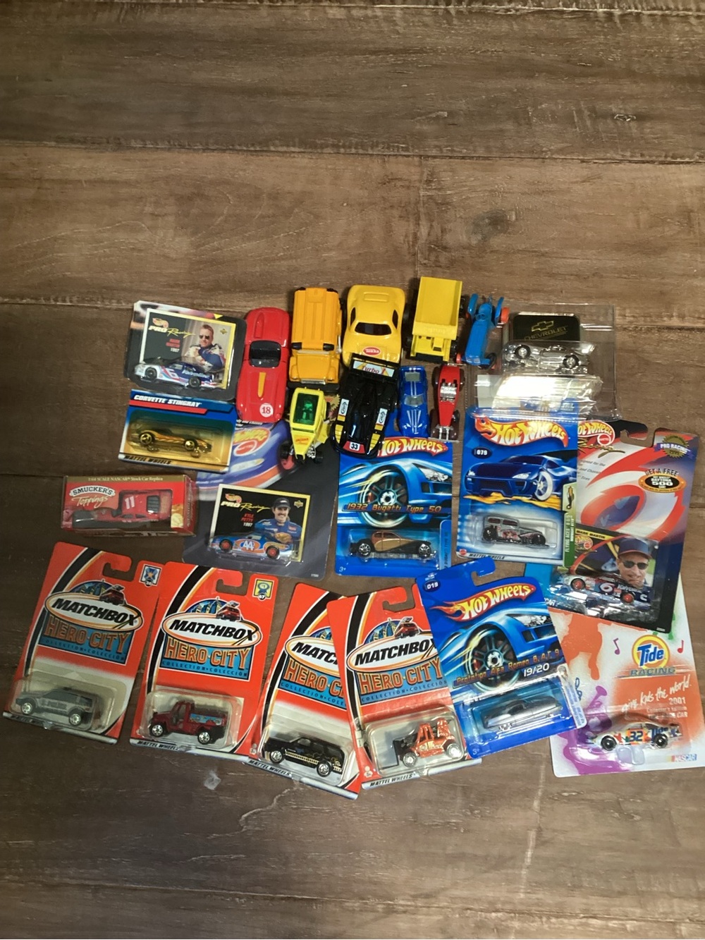 Assorted Toy Car Lot - Matchbox, Hotwheels, etc. New